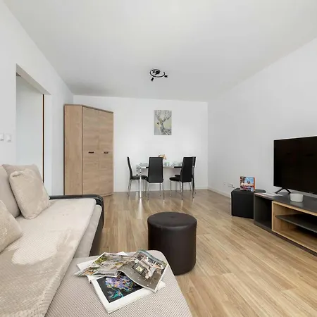 Bright One-bedroom Functional Interiors Remote Working By Renters *