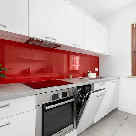 דירה Bright One-bedroom Functional Interiors Remote Working By Renters קרקוב