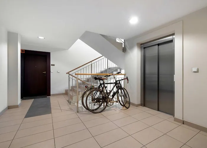 Bright One-bedroom Functional Interiors Remote Working By Renters Apartament Kraków